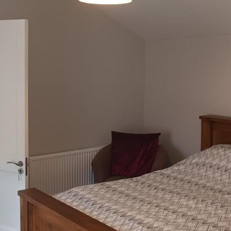 Eglinton Road - Super King - Ensuite Брей Екстериор снимка